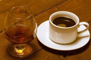 Coffee with alcohol: recipes for Irish coffee and other drinks photo