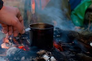 Coffee on the front lines: how fighters brew coffee on the ground photo
